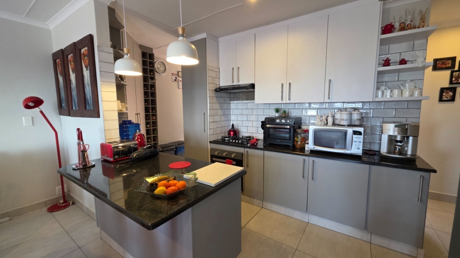 3 Bedroom Property for Sale in Island View Western Cape